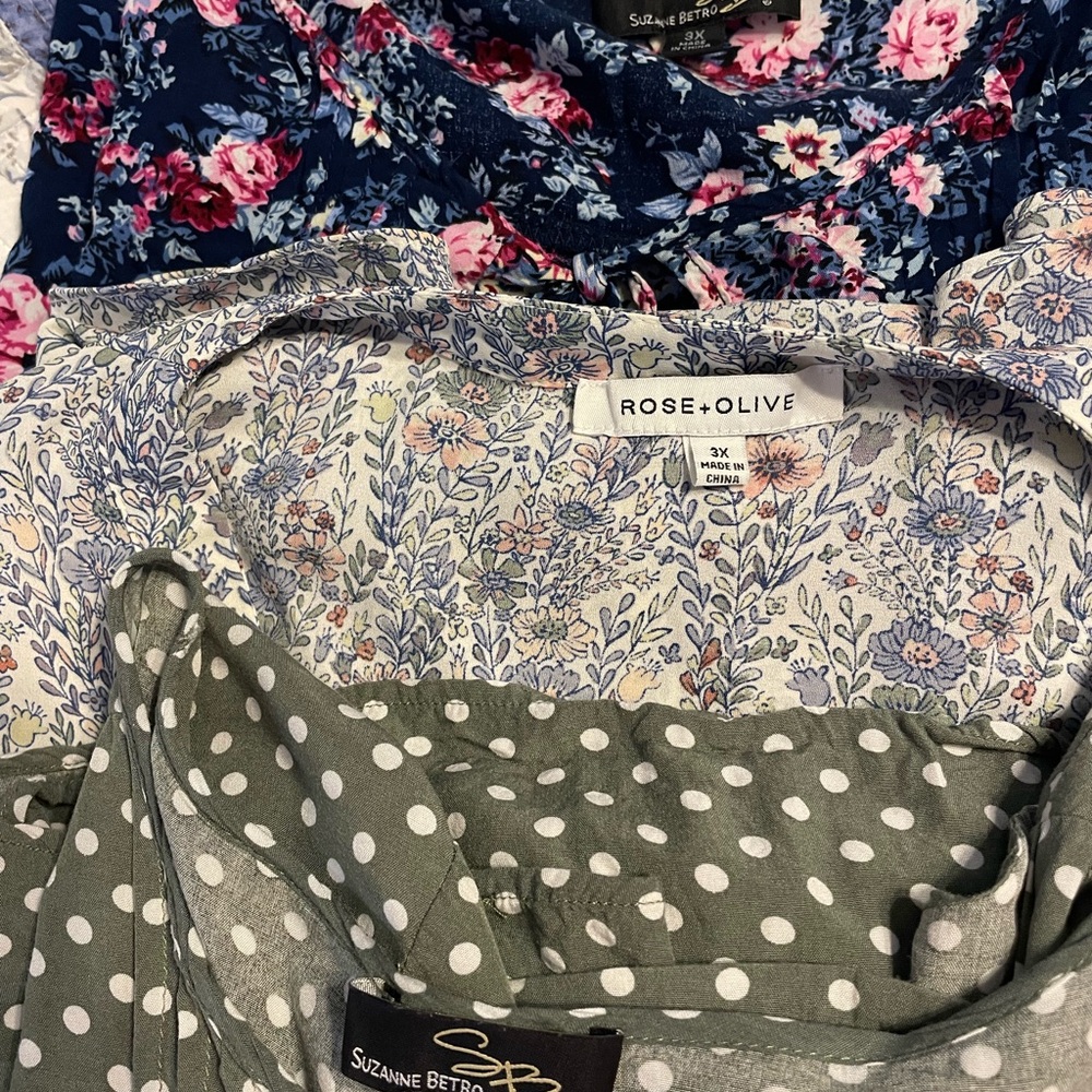 Lot of 3 Ladies blouses 3X - excellent condition.Suzanne Betroand Rose&Olive